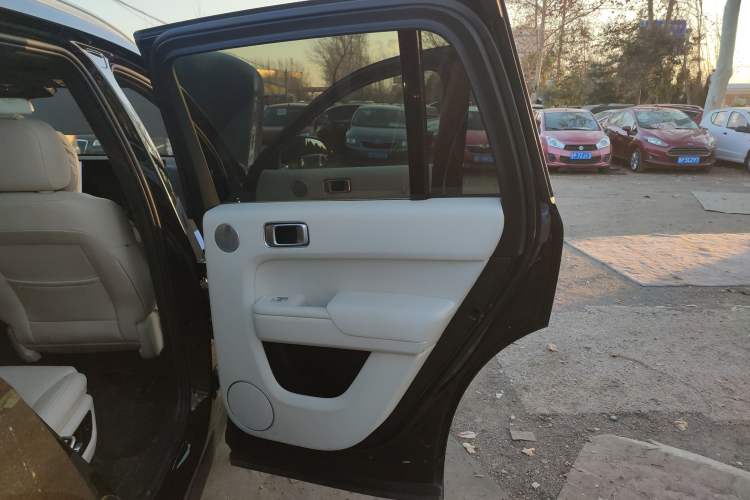 Used Li Auto L8 2023 Pro Model
