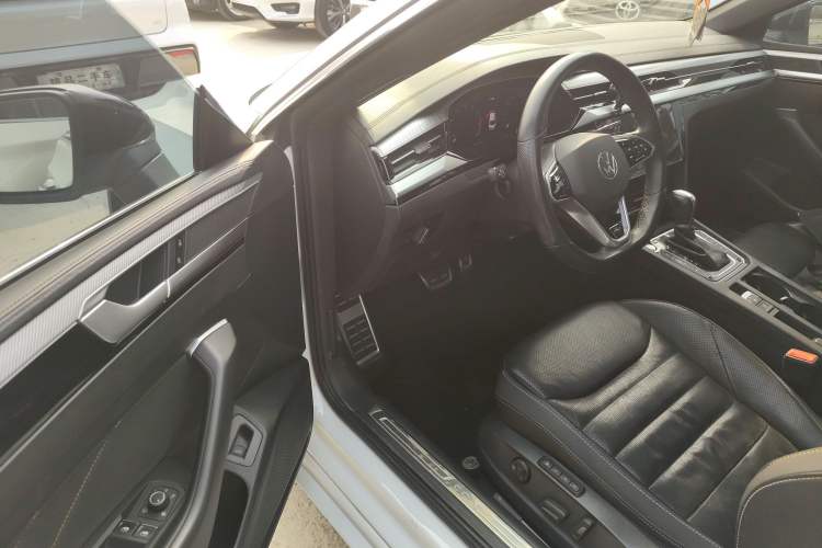 Used Volkswagen FAW-Volkswagen CC 2023 380TSI Striking Edition
