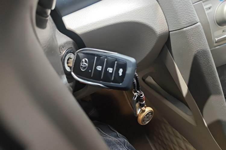 Used Toyota Camry 2011 200G Classic Anniversary Edition Vehicle Key