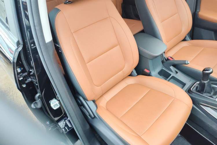 Used Oshan CX70 2018 1.6L Manual Prestige Model