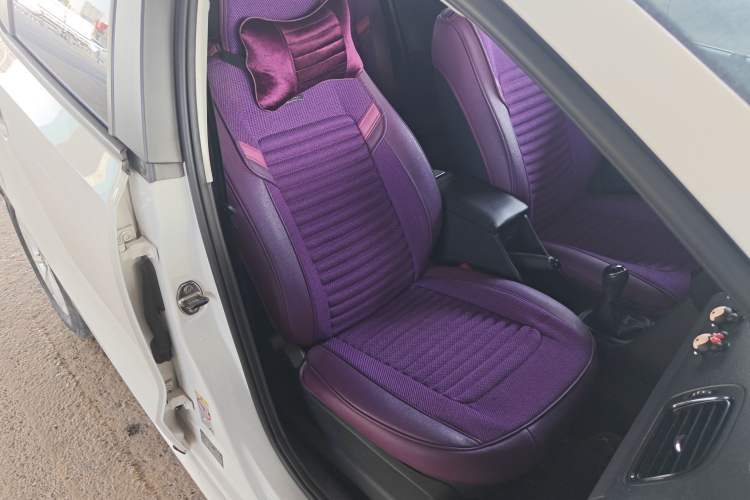 Used Volkswagen Polo 2016 1.4L Manual Fashion Model Right Front Seat