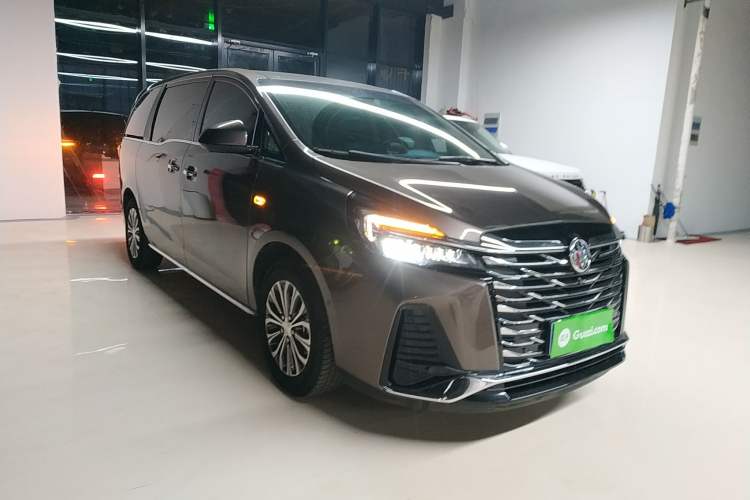 Used Buick GL8 2023 Land Executive Class Deluxe Model
