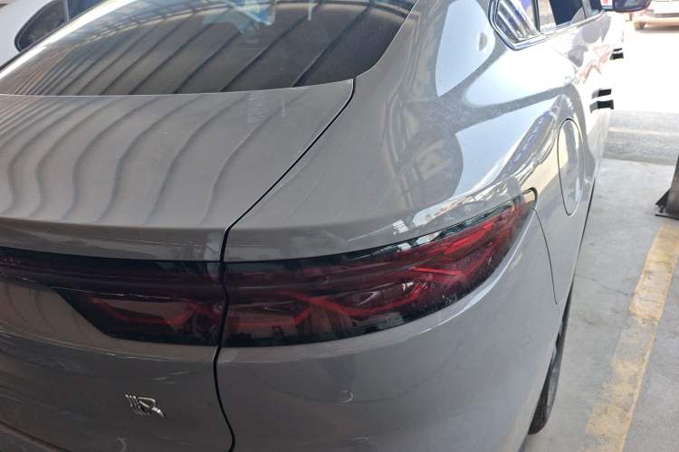 Used BYD Han 2025 DM-i Smart Drive 125KM Elite Model Right Rear Taillight