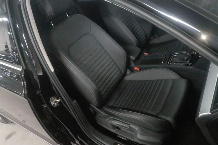 Used Volkswagen Magotan 2023 2 Million Units Limited-Edition 280TSI DSG Comfort Version
