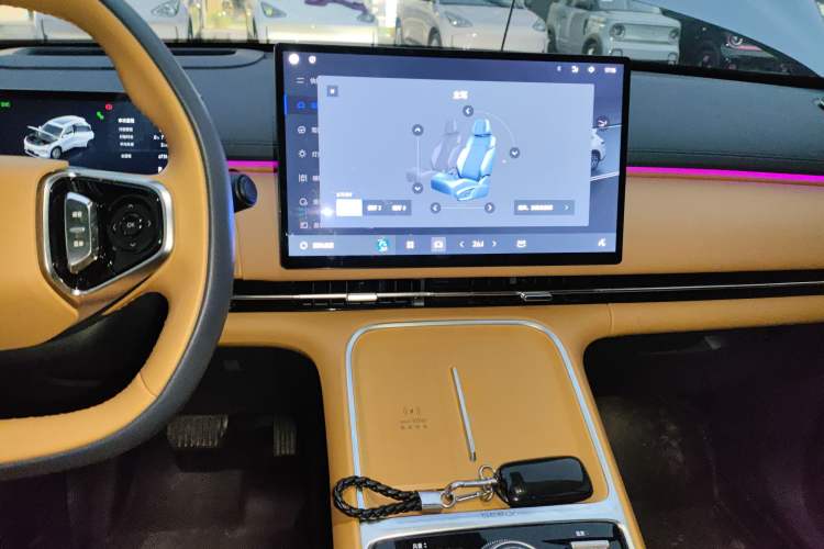 Used Geely Galaxy Galaxy Xingjian 7 EM-i 2025 120km Flagship Edition
