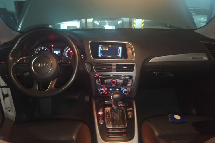 Used Audi Q5 2018 Collector's Edition 40 TFSI Technology Model