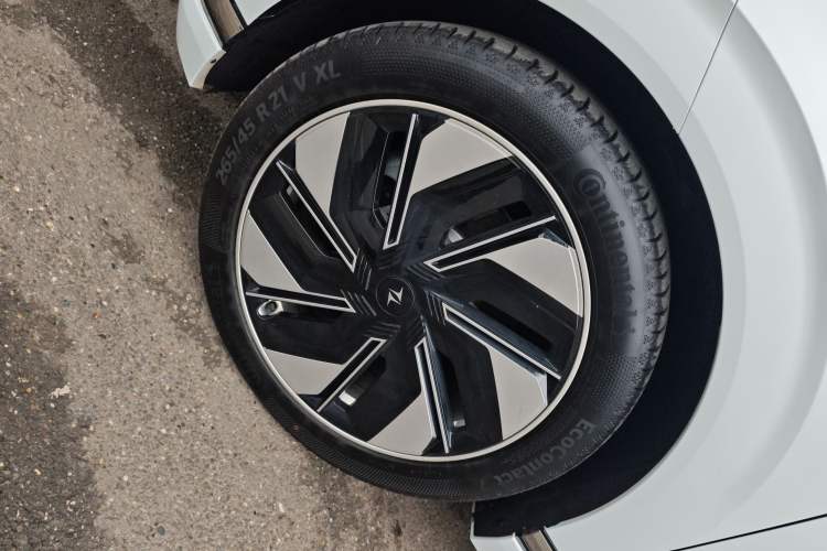 Used Dongfeng eπ eπ008 2024 210Max Range-Extended Version 6 Seats