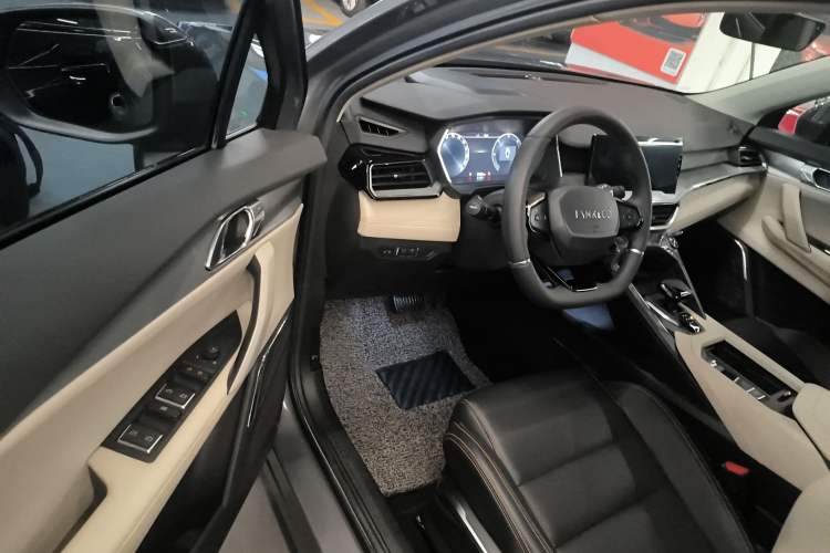 Used Lynk & Co 06 EM-P 2020 PHEV Plus
