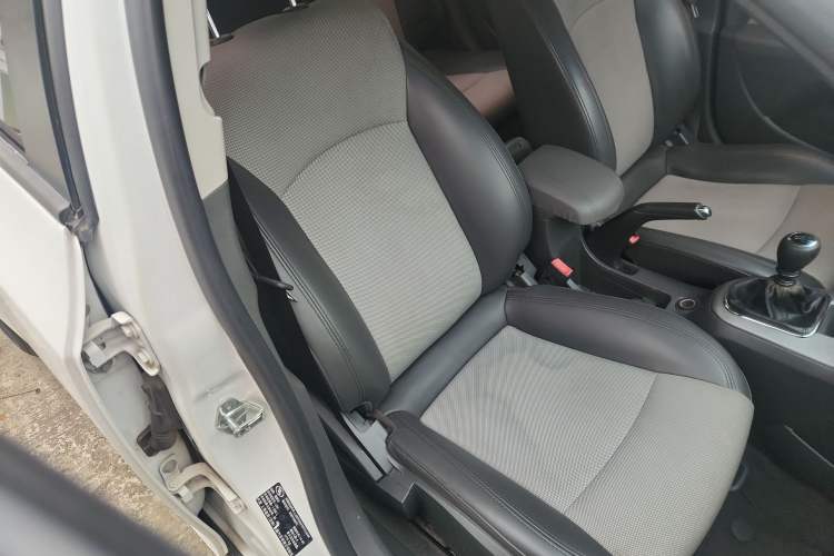 Used Chevrolet Cruze 2014 1.6L SL Millionth Anniversary Edition MT
