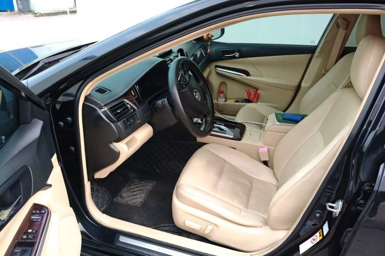 Used Toyota Camry 2015 Dual-Engine 2.5 HG Luxury Navigation Edition