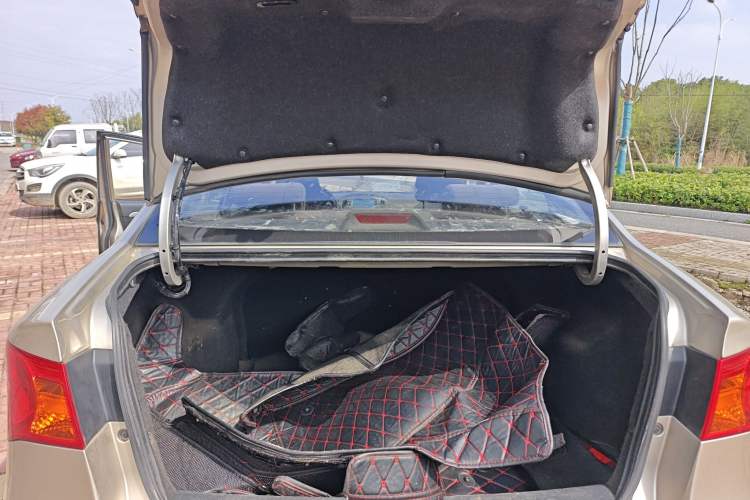 Used Roewe 350 2014 1.5L Manual Xunchi Edition
