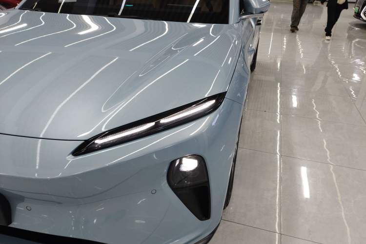 Used Nio ET5 2024 75 kWh Left Front Headlight