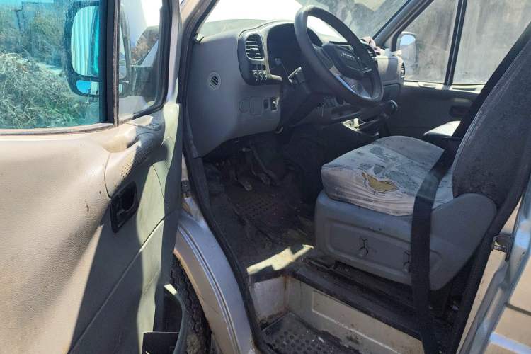 Used JMC Transit 2017 2.8T Commercial Version Long Wheelbase Mid-Roof 6/7/8-Seater JX493