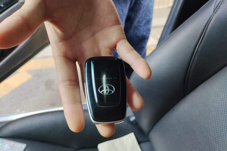 Used Toyota Camry 2019 2.0G Luxury Edition China VI Standard