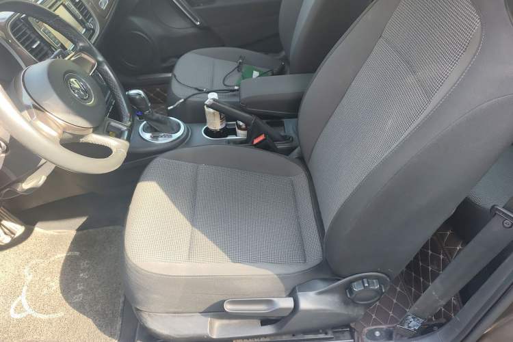 Used Volkswagen Beetle 2014 1.2TSI Fashion Edition Left Front Seat