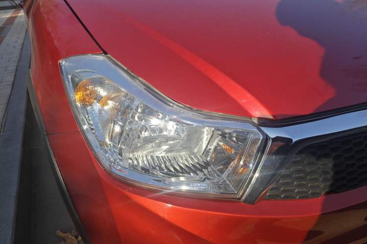 Used Suzuki SX4 2016 1.6L Automatic Classic Edition Right Front Headlight