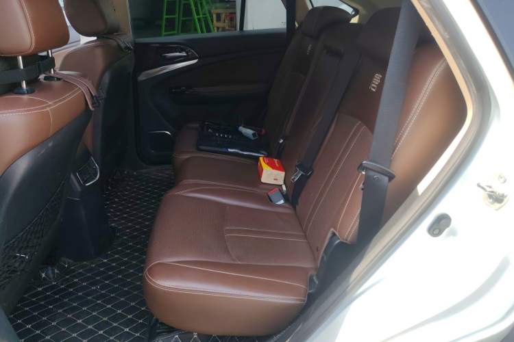 Used BYD Tang New Energy 2015 2.0T Four-Wheel-Drive Flagship Model