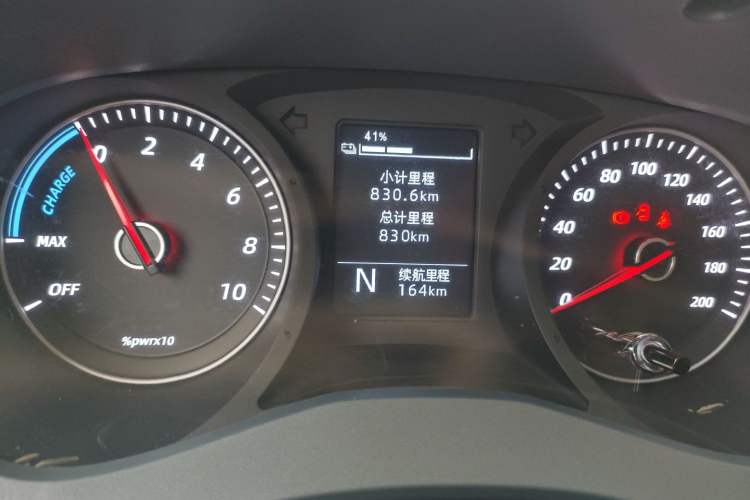 Used Wuling Yangguang 2025 Model 400km Bus Edition—Comfort Edition
