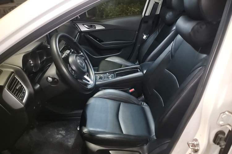 Used Mazda 3 Axela 2019 Cloud-Controlled Sedan 1.5L Automatic Luxury Model China VI Standard Left Front Seat