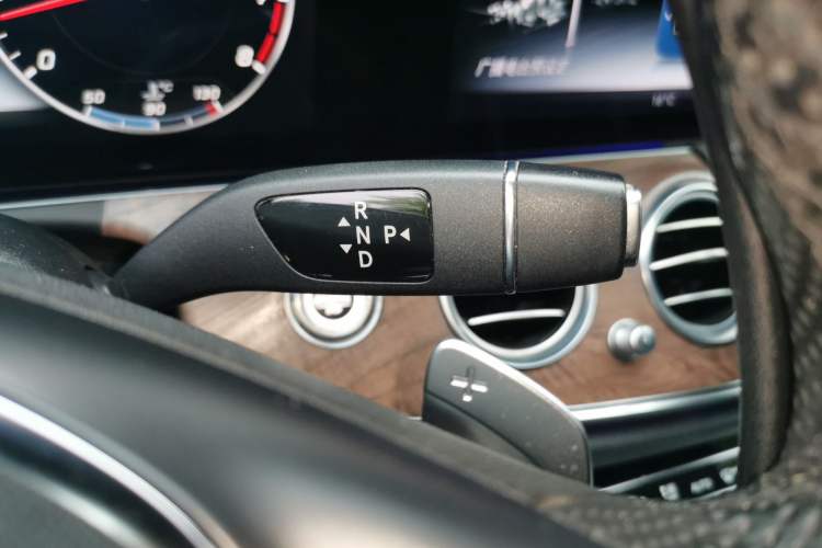 Used Mercedes-Benz E-Class 2016 E 200 L
