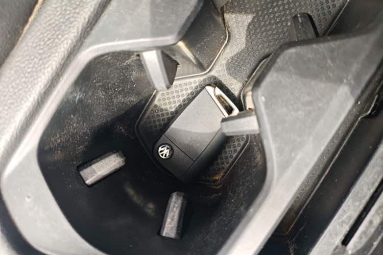 Used Volkswagen Tharu 2020 280TSI Two-Wheel Drive Luxury Plus Version China VI Standard Vehicle Key