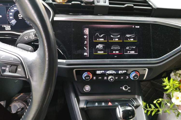 Used Audi Q3 2020 35 TFSI Fashion Dynamic Model Audio And AC Panel