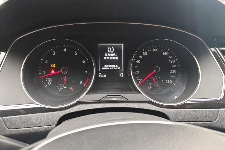 Used Volkswagen Magotan 2017 330TSI DSG Leading Model
