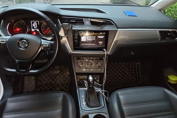 Used Volkswagen Touran 2021 Volkswagen Touran L 280TSI DSG Style Edition 7 Seats