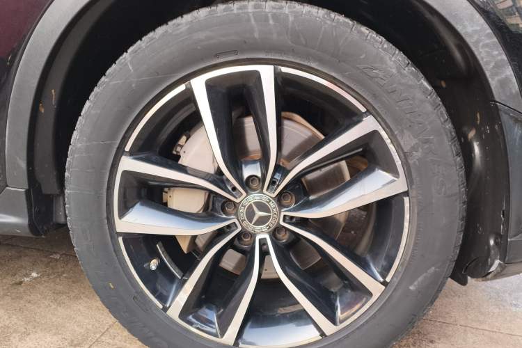 Used Mercedes-Benz GLC 2020 Facelift GLC 300 L 4MATIC Dynamic Edition