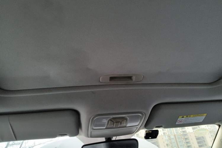 Used Huatai Santa Fe 2017 1.5T Gasoline Manual Two-Wheel-Drive Elite Model
