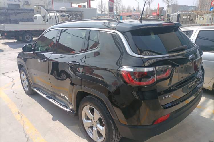 Used Jeep Compass 2017 200T Automatic Enjoyment Version
