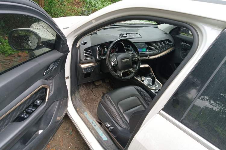 Used Haval H6 2020 1.5 GDIT Automatic Platinum Champion Edition Driver Seat