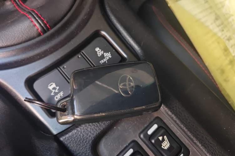 Used Toyota 86 2014 2.0L Manual Luxury Version