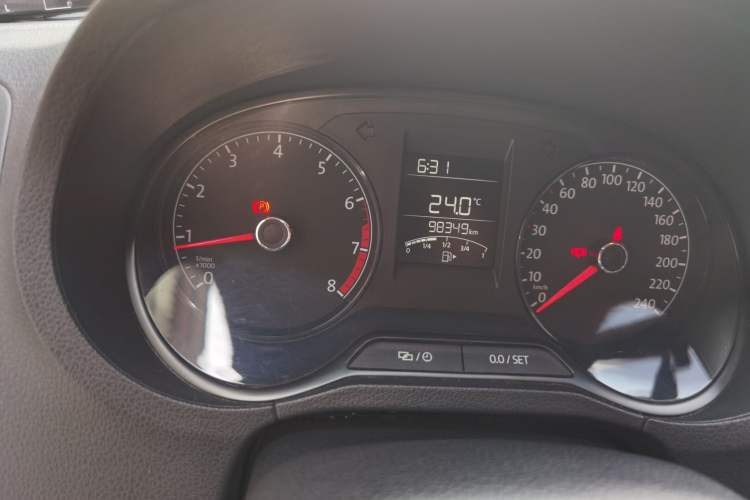 Used Volkswagen Polo 2016 1.4L Manual Fashion Model Odometer Close Up