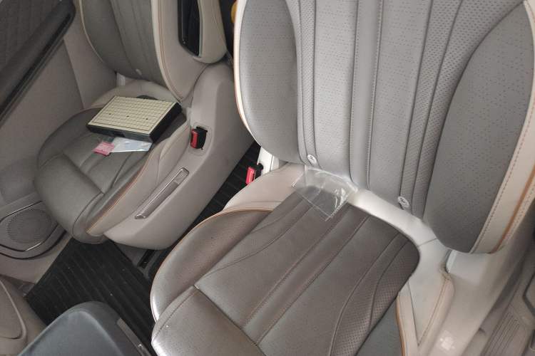 Used FORTHING Yacht 2022 1.5T DCT Lan Yue Edition Left Rear Seat