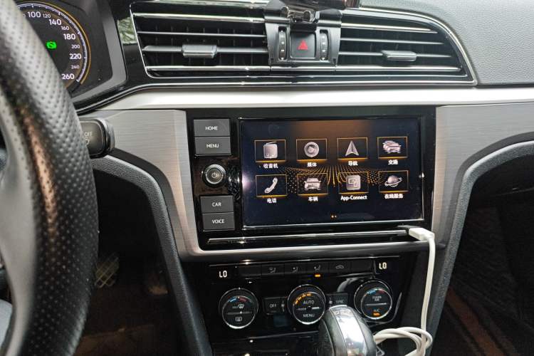 Used Volkswagen Lamando 2019 280TSI DSG Comfort Edition China VI standard Audio And AC Panel