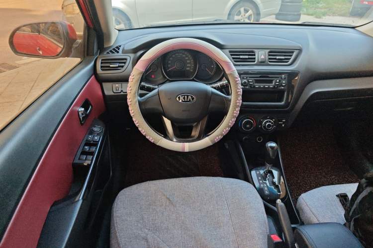 Used Kia K2 2012 Hatchback 1.4L Automatic Cool Edition Steering Wheel