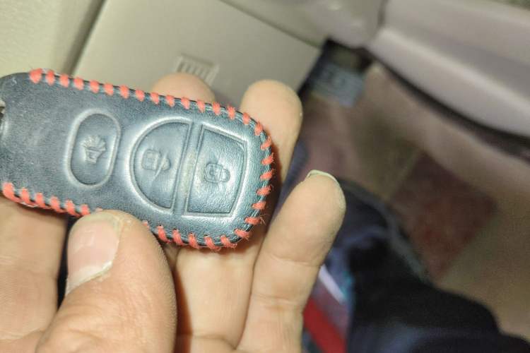 Used Venucia R50 2014 1.6L Automatic Splendid Edition
