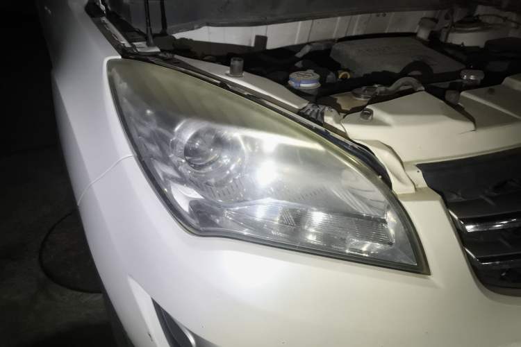Used CHANGAN CS35 2012 1.6L Automatic Luxury Version China IV Standard
