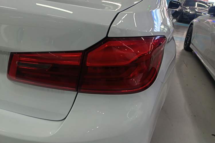 Used BMW 5 Series 2018 525Li M Sport Package