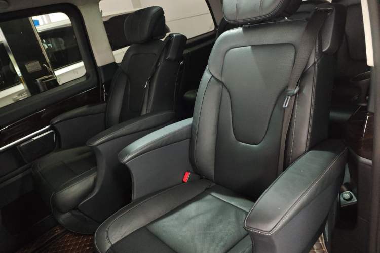 Used Mercedes-Benz V-Class 2017 V 260 L Prestige Edition