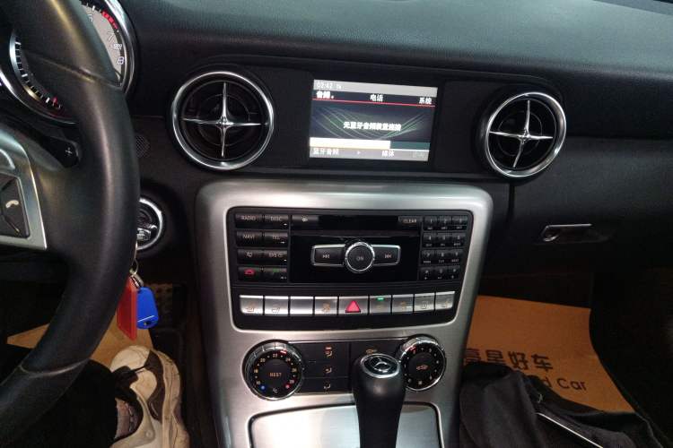 Used Mercedes-Benz SLK-Class 2011 SLK 200 Fashion Model