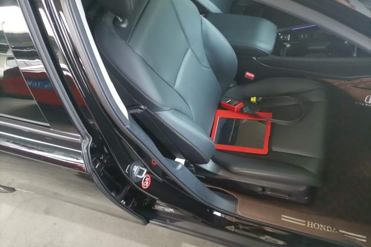 Used Honda Accord 2024 260TURBO Luxury Edition Right Front Seat