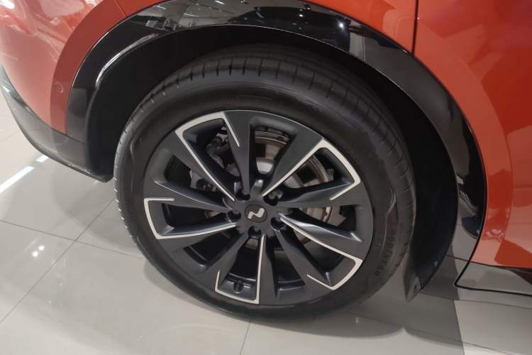 Used ONVO L60 2024 60 kWh All-Wheel Drive