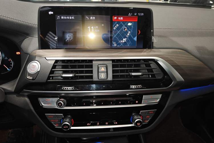 Used BMW X3 2018 xDrive28i Luxury Package China VI Emission Standard Audio And AC Panel