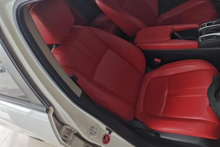 Used Honda Civic 2019 220TURBO CVT Dynamic Edition China VI Right Front Seat