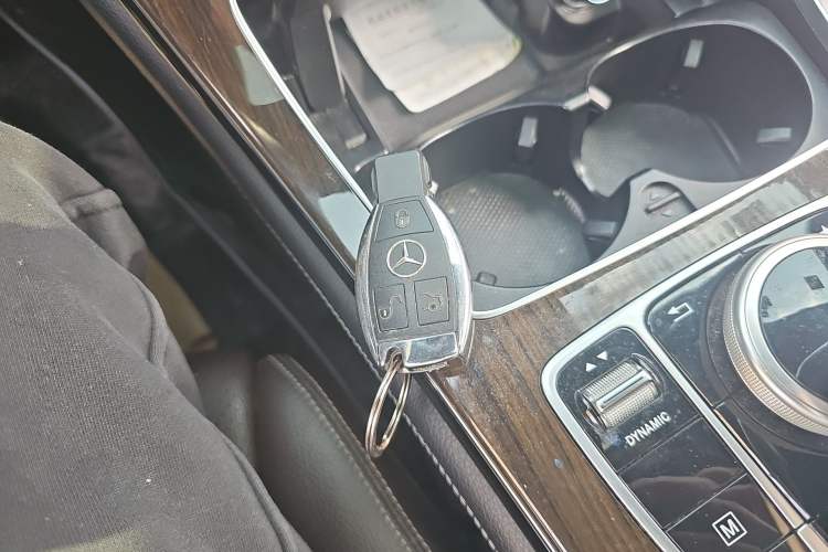 Used Mercedes-Benz GLC 2019 Facelift GLC 260 L 4MATIC Luxury Model
