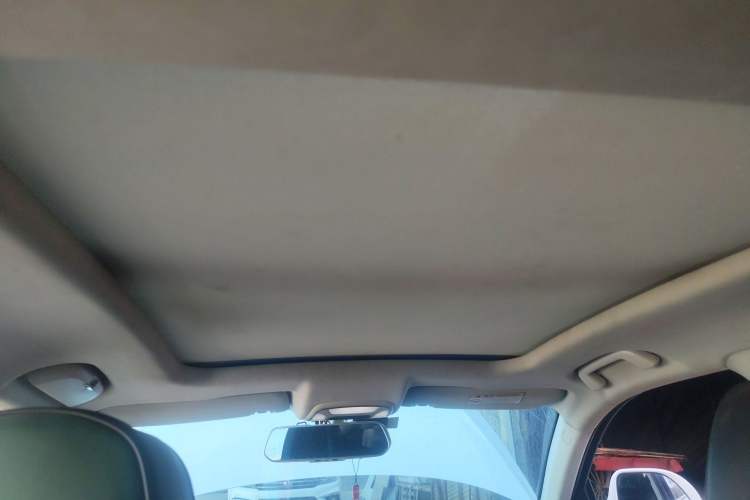 Used Zotye SR7 2016 1.5T CVT Cube Heart Edition China V Standard