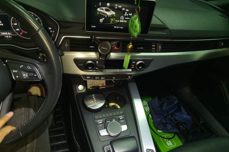 Used Audi A4L 2018 30th Anniversary Edition 40 TFSI Fashion Model