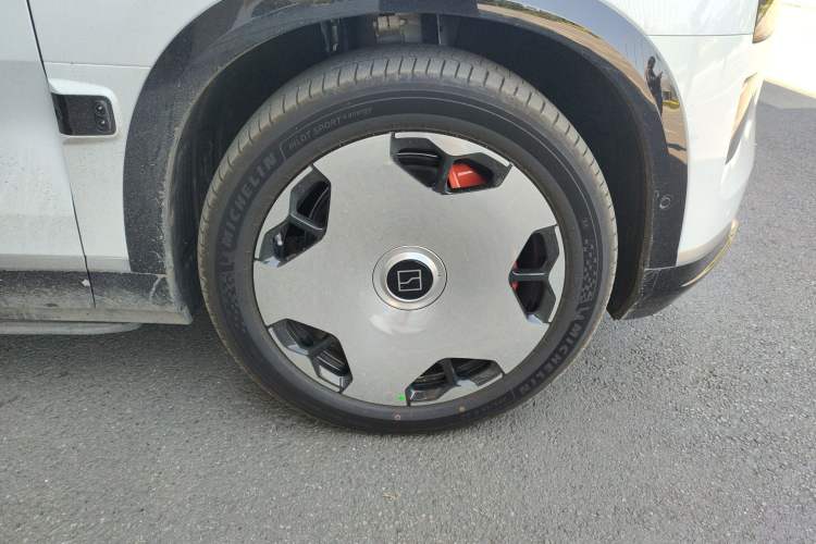 Used Zeekr 9X 2025 Hyper Edition Right Front Wheel Hub